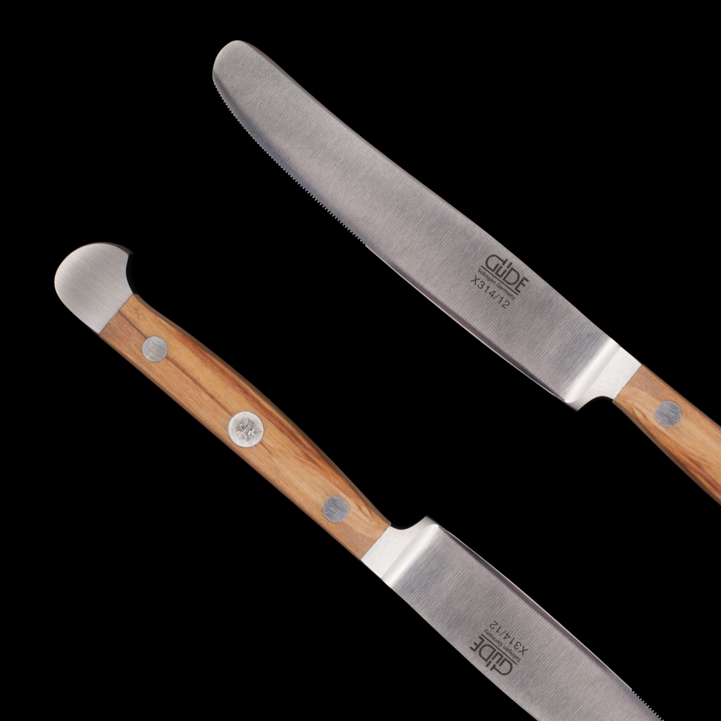 Gude Alpha Olive Series Forged Double Bolster Steak Knife 4 1/2",Olivewood Handle and Serrated Blade - GuedeUSA