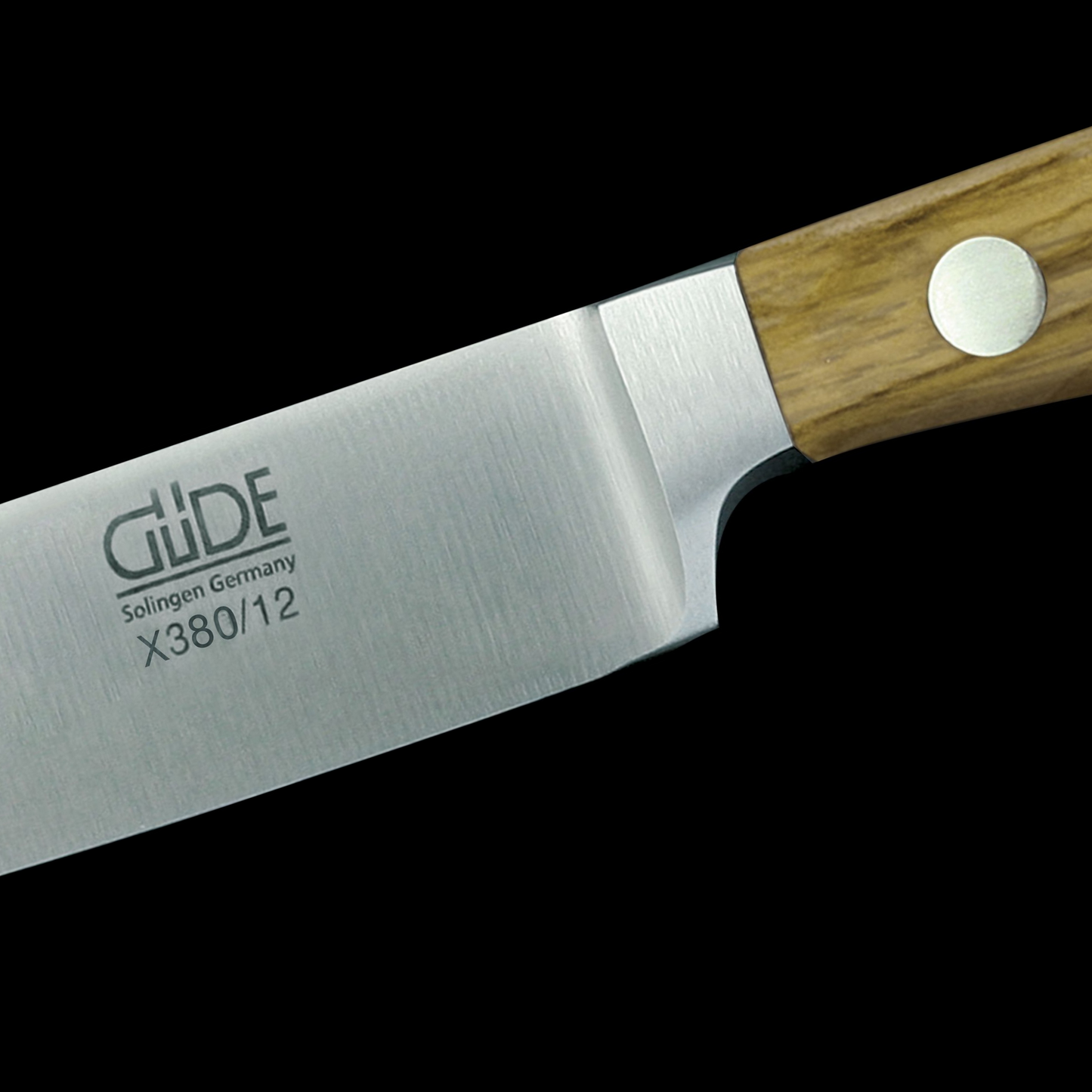 Gude Alpha Olive Series Forged Double Bolster Porterhouse Steak Knife 4 1/2", Olivewood Handle and Serrated Blade - GuedeUSA