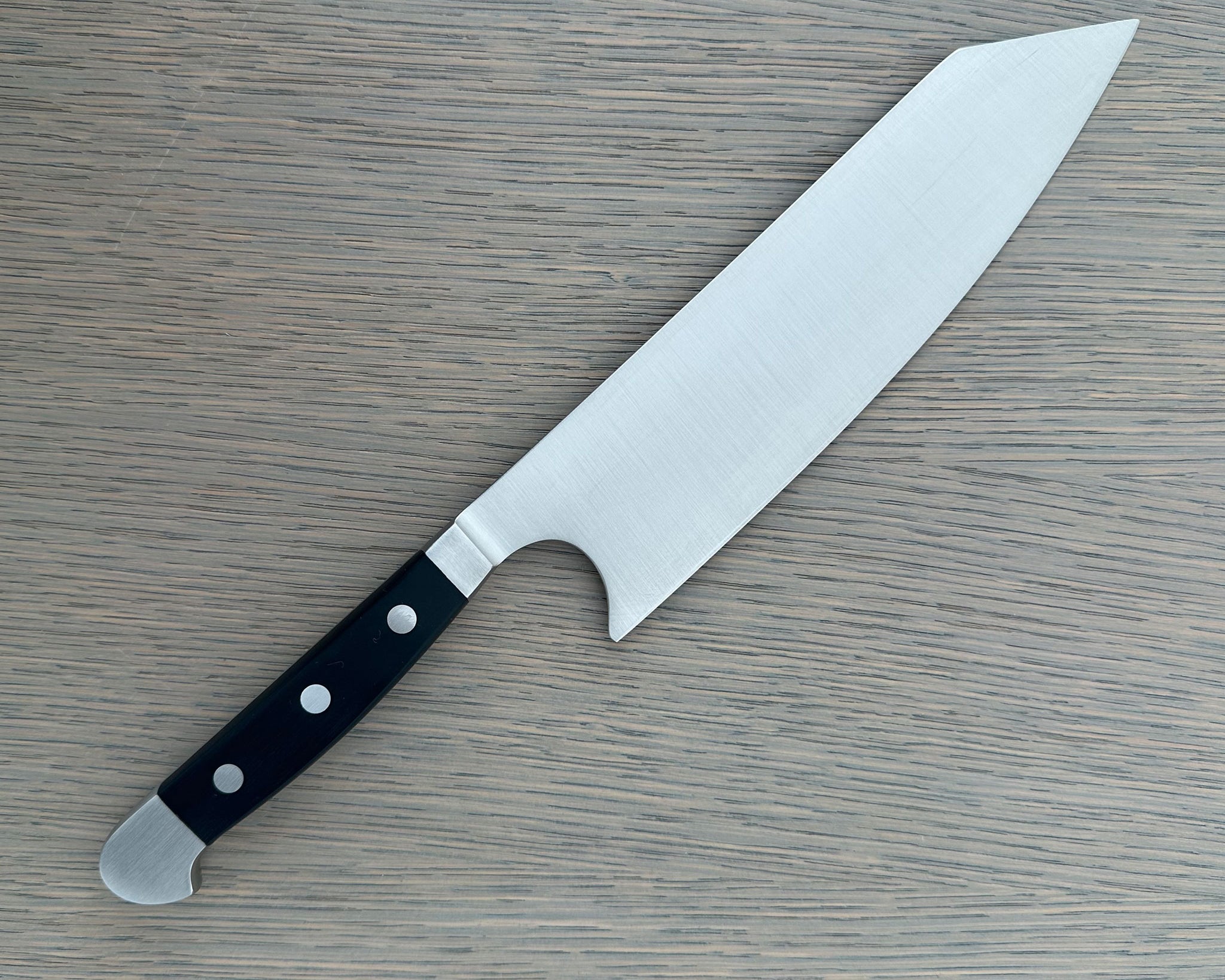 Güde Alpha Kiritsuke 8.26-inch chef's knife with full-tang Hostaform handle