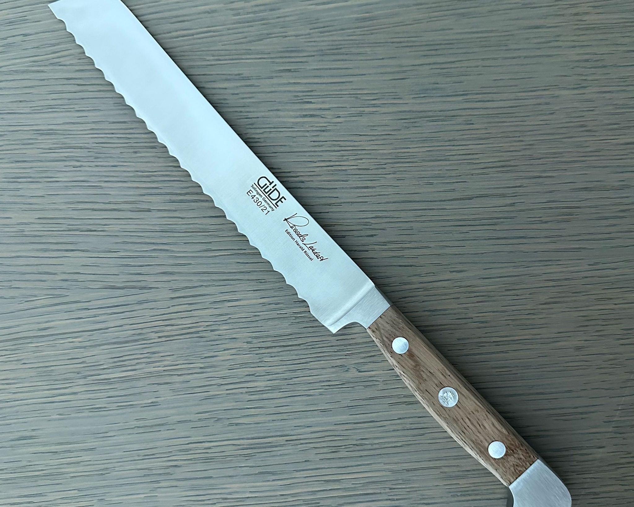 Güde Alpha Barrel Oak Bread Knife 8" – Gude Shop USA