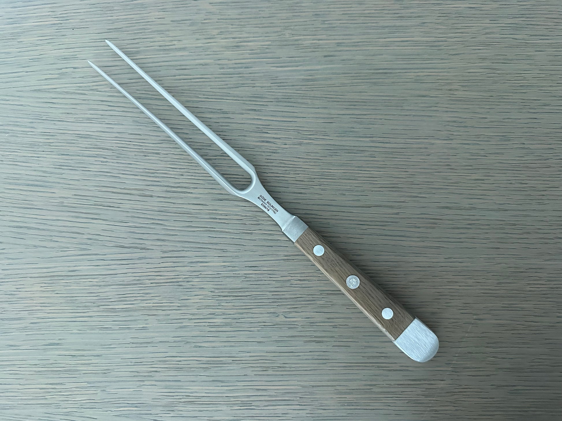 Gude Alpha Barrel Oak Straight Carving Fork
