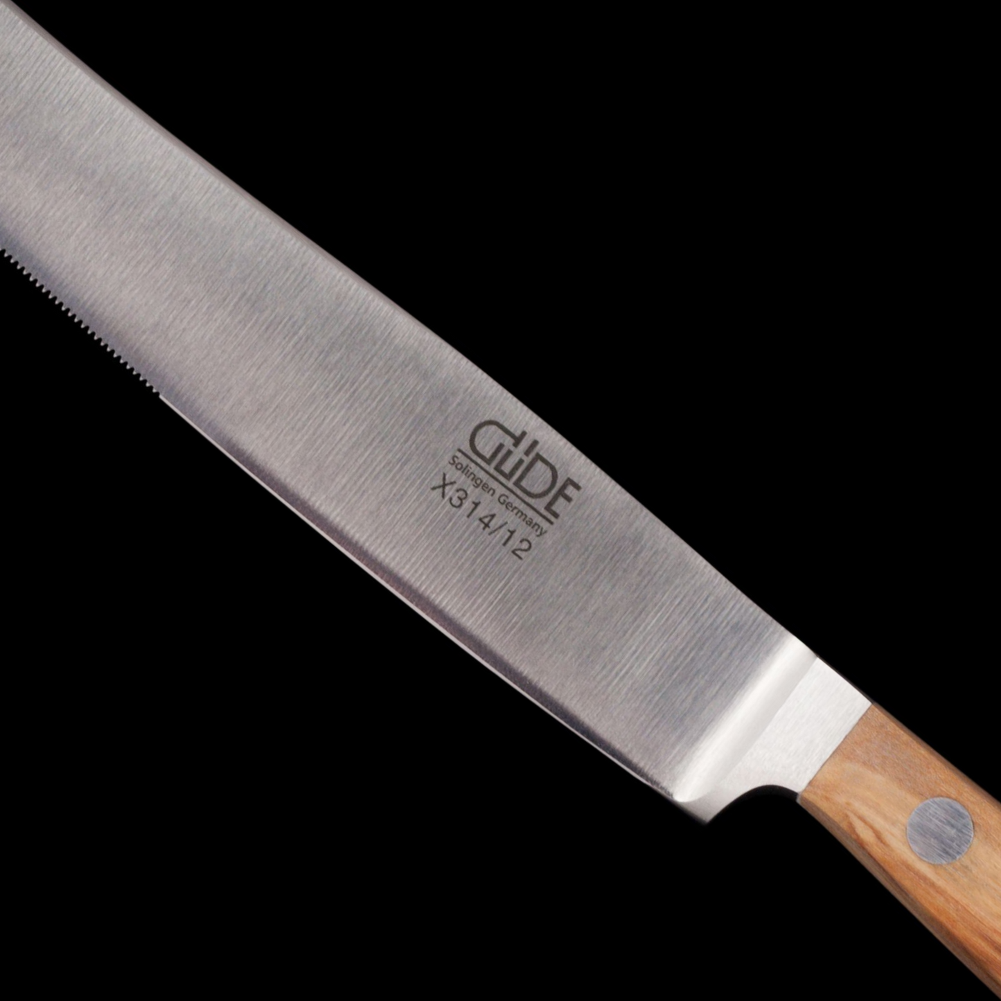 Gude Alpha Olive Series Forged Double Bolster Steak Knife 4 1/2",Olivewood Handle and Serrated Blade - GuedeUSA