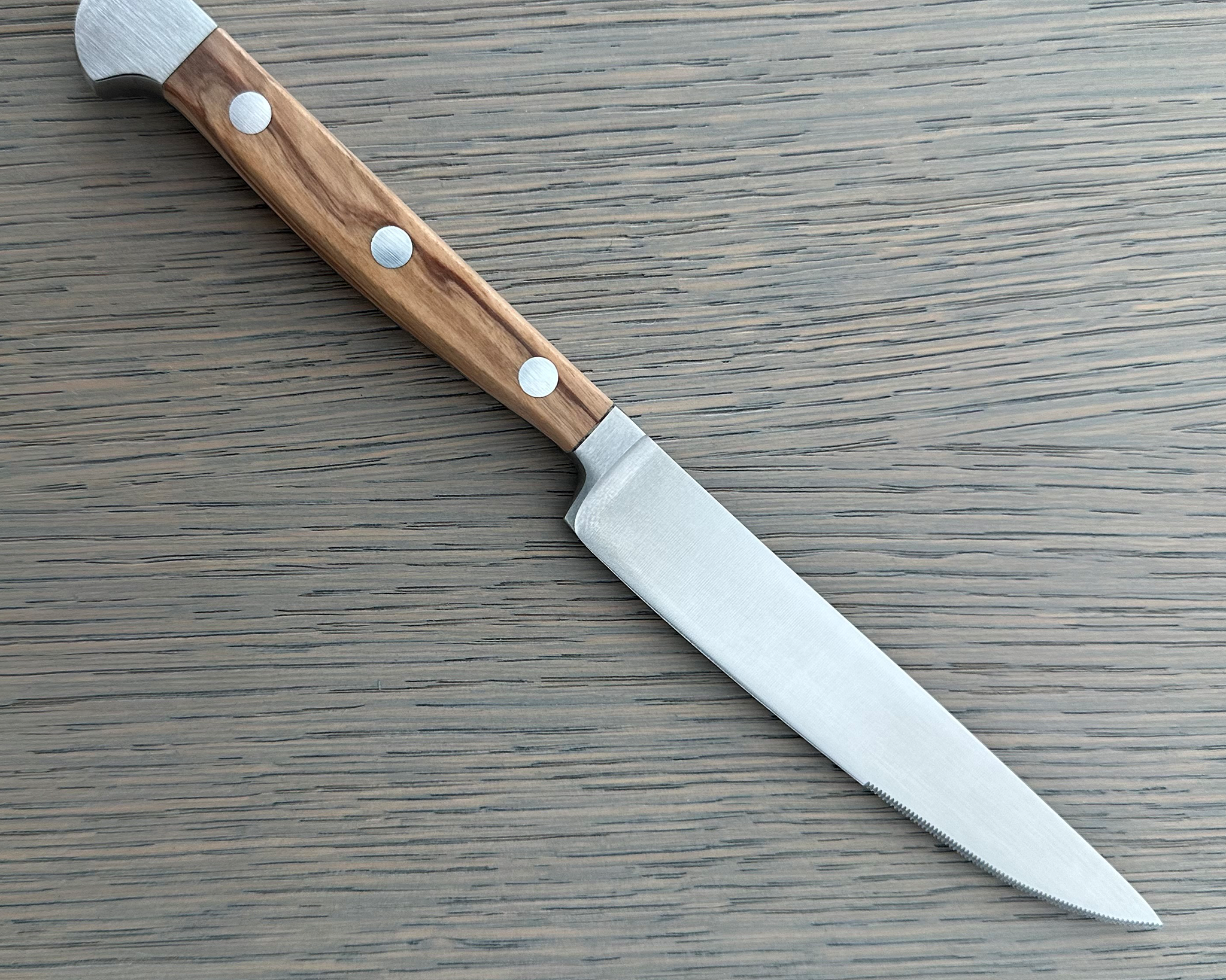 Gude Alpha Olive Series Forged Double Bolster Serrated Steak Knife 4-1/2-in, Olivewood Handle – Gude Shop USA