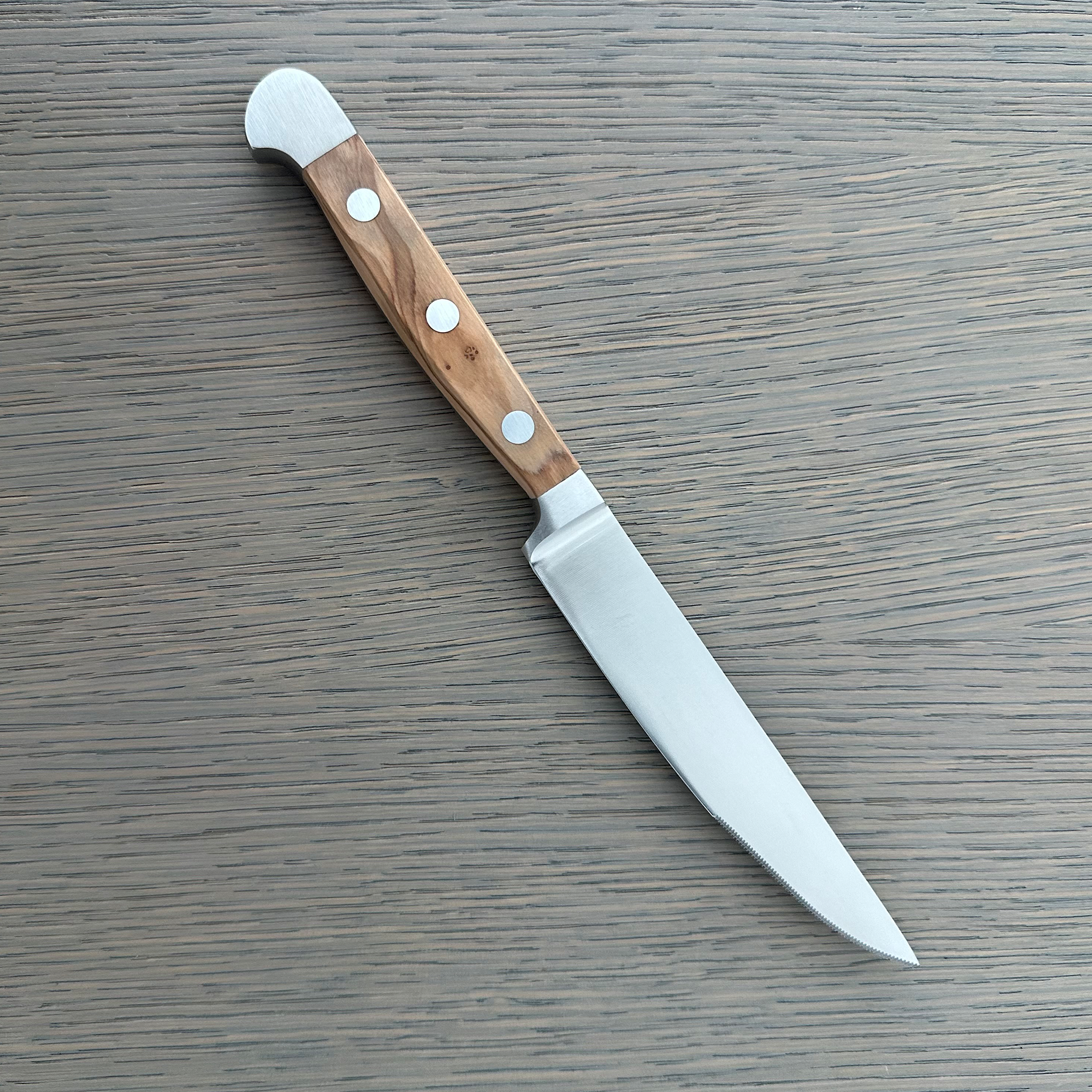 Gude Alpha Olive Series Forged Double Bolster Porterhouse Serrated Steak Knife 4-1/2-in, Olivewood Handle – Gude Shop USA