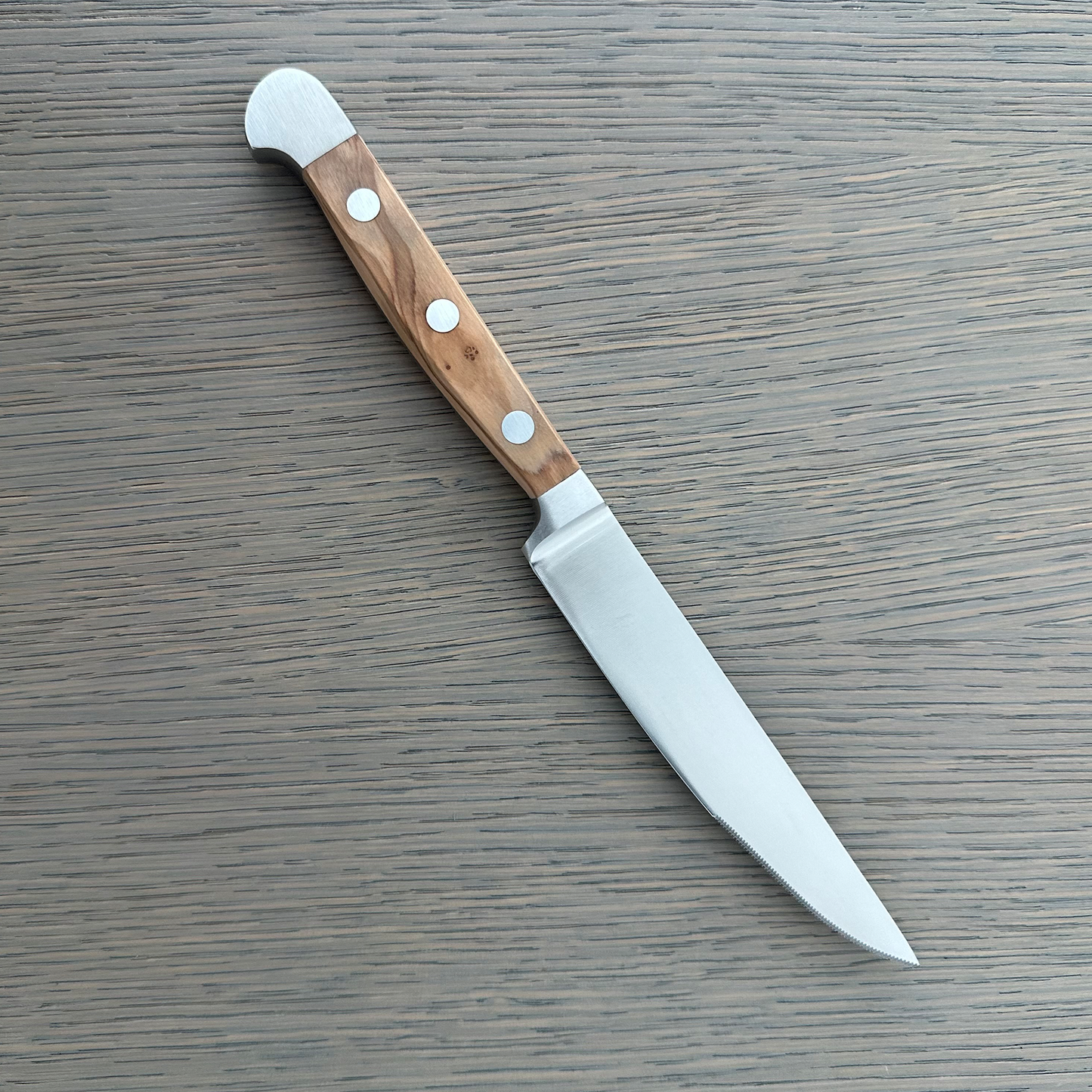 Gude Alpha Olive Series Forged Double Bolster Porterhouse Serrated Steak Knife 4-1/2-in, Olivewood Handle – Gude Shop USA