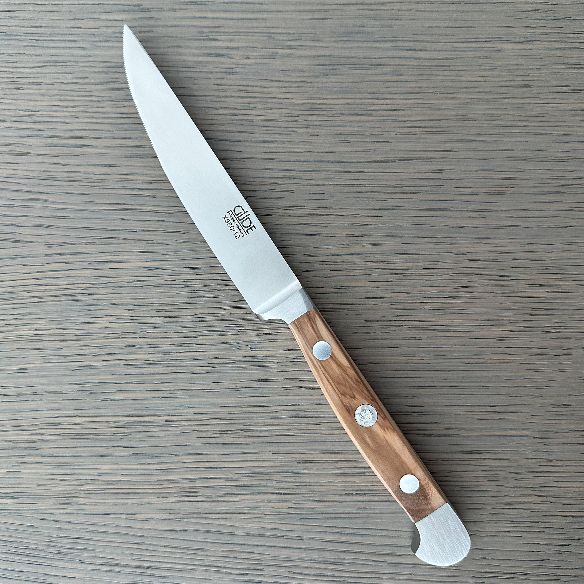 Gude Alpha Olive Series Forged Double Bolster Porterhouse Serrated Steak Knife 4-1/2-in, Olivewood Handle – Gude Shop USA