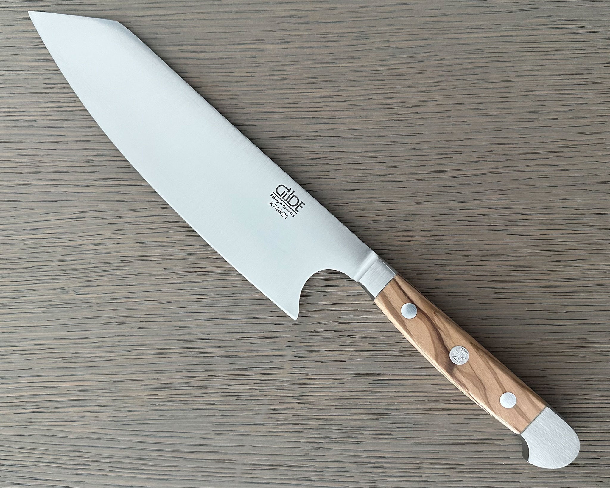 Güde Alpha Olive Kiritsuke Chef's Knife 8.26-in with olive wood handle, hand-forged in Solingen, Germany